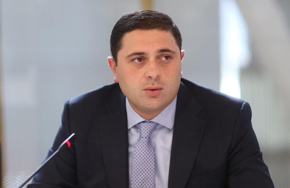 სუს-მა ეკონომიკის მინისტრის ყოფილი მოადგილე რომეო მიქაუტაძე დააკავა