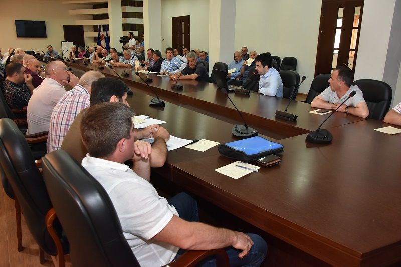 აგროდაზღვევის პროექტში შესულ ცვლილებებს სამეგრელოში მცხოვრები ფერმერები გაეცნენ