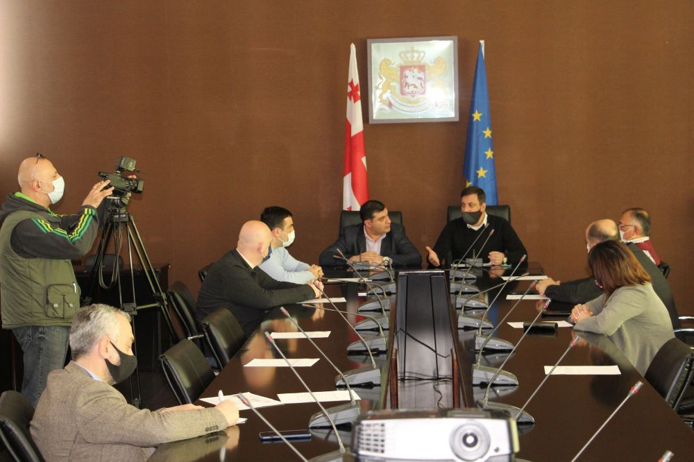 ქუთაისის  საკრებულო ადმინისტრაციულ ხარჯებს 70 000 ლარით ამცირებს