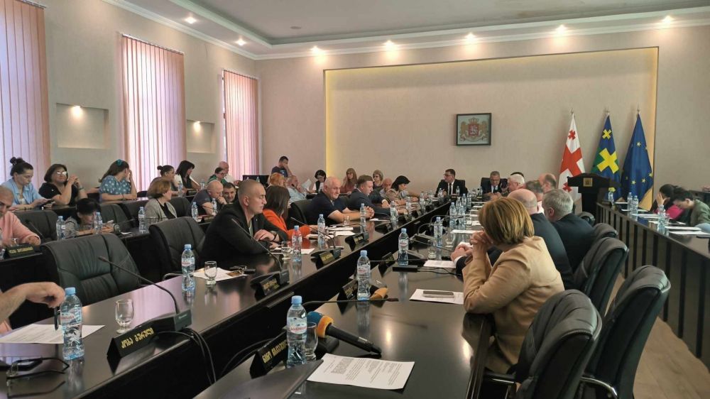 ქუთაისის უფუნქციოდ დატოვებას დეპუტატები საკრებულოს სხდომაზე აპროტესტებენ
