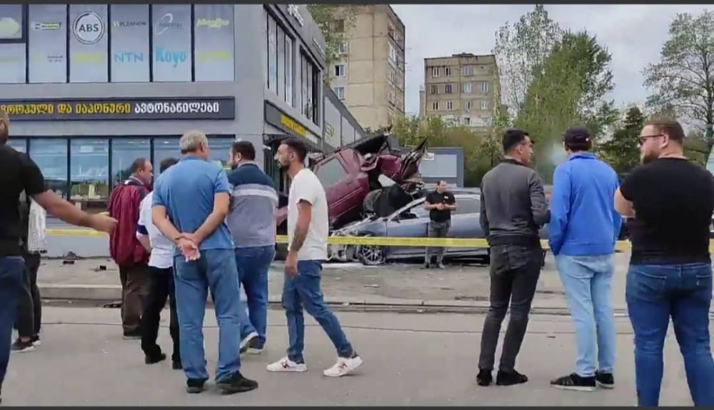 ქუთაისში ერთმანეთს 3 ავტომობილი შეეჯახა – დაშავებულია 3 პირი