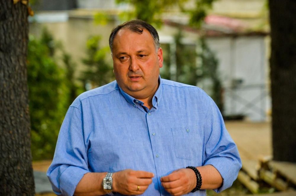 იოსებ ხახალეიშვილი საზოგადოებების – “ბაღის კიდეს”, “ქუთაისელის“ და “ძველი ქუთაისელის“ წარმომადგენლებს შეხვდა