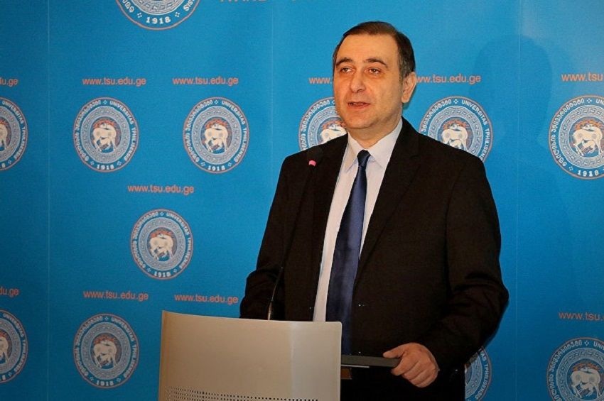 თქვენ განსაკუთრებული ახალგაზრდები ხართ – მინისტრი მეთორმეტეკლასელებს სკოლის დამთავრებას ულოცავს
