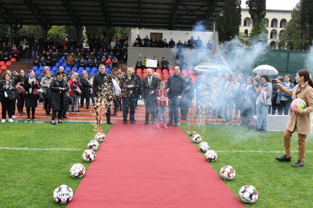 წყალტუბოში 26 მაისის სახელობის ცენტრალური სტადიონი გაიხსნა