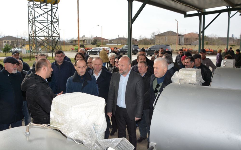 სამტრედიაში კოოპერატივებს 314 000 ლარის ღირებულების მანქანა-დანადგარები გადაეცათ